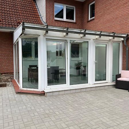 Familienfreundliche Ferienwohnung Mit Wintergarten Badow Exterior foto